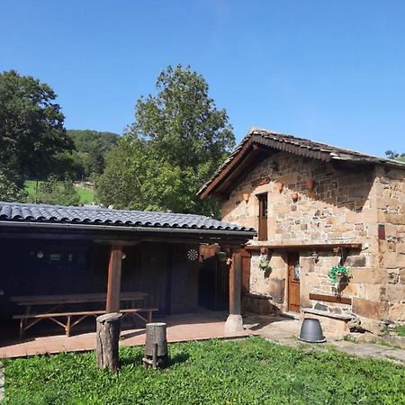 Cabana Pasiega La Quemada San Pedro Del Romeral Bagian luar foto