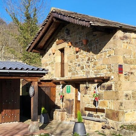 Cabana Pasiega La Quemada San Pedro Del Romeral Bagian luar foto