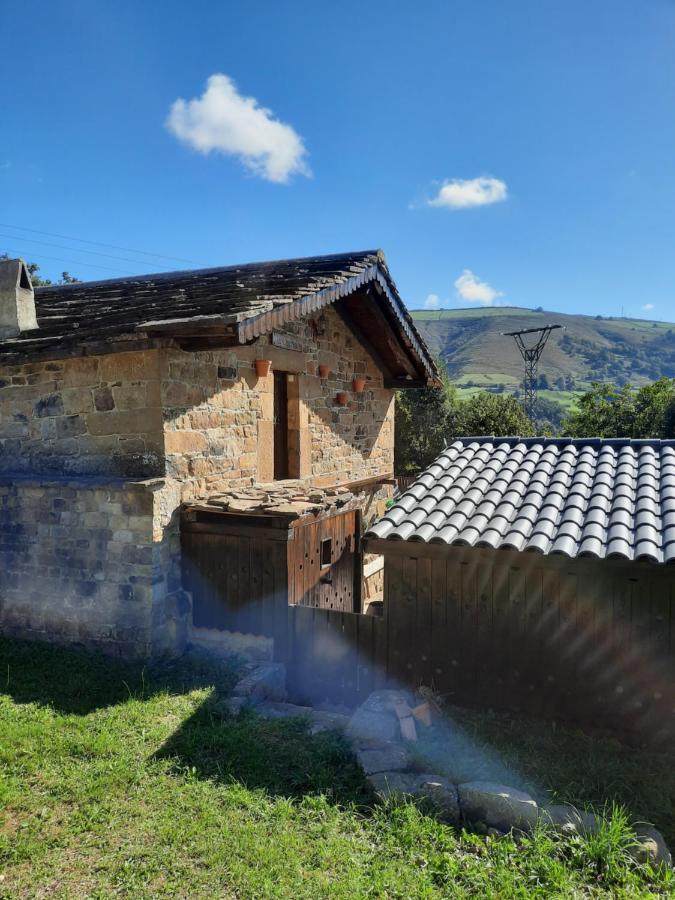 Cabana Pasiega La Quemada San Pedro Del Romeral Bagian luar foto