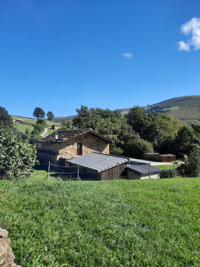Cabana Pasiega La Quemada San Pedro Del Romeral Bagian luar foto
