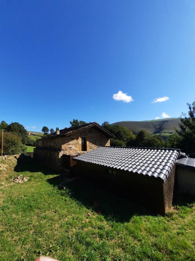 Cabana Pasiega La Quemada San Pedro Del Romeral Bagian luar foto